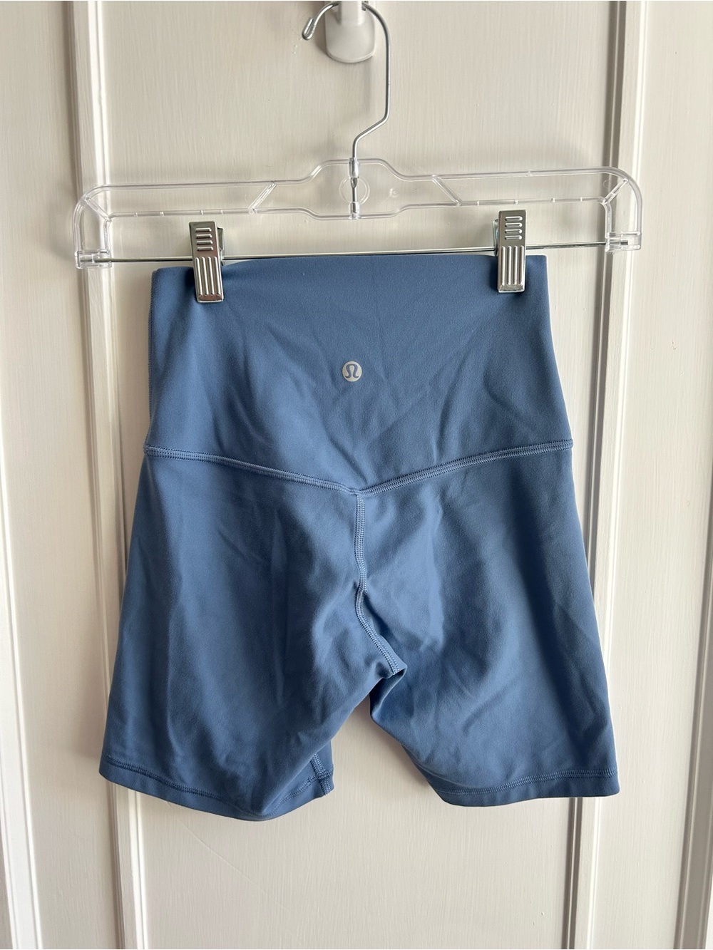 Lululemon Align High-Rise Short 6"
Utility Blue Size 2